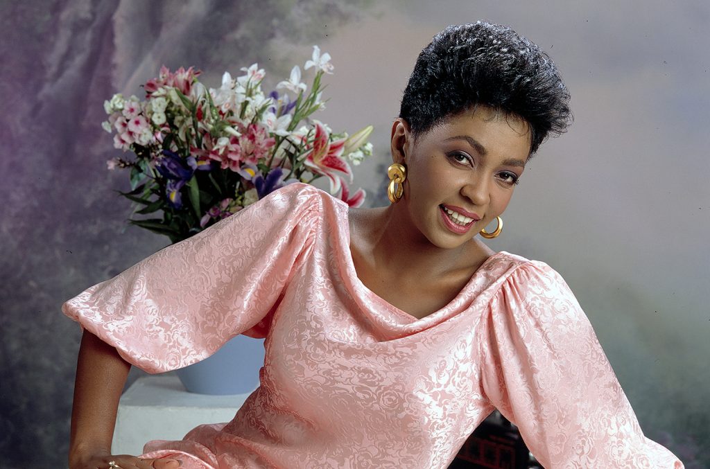 anita baker net worth and early life
